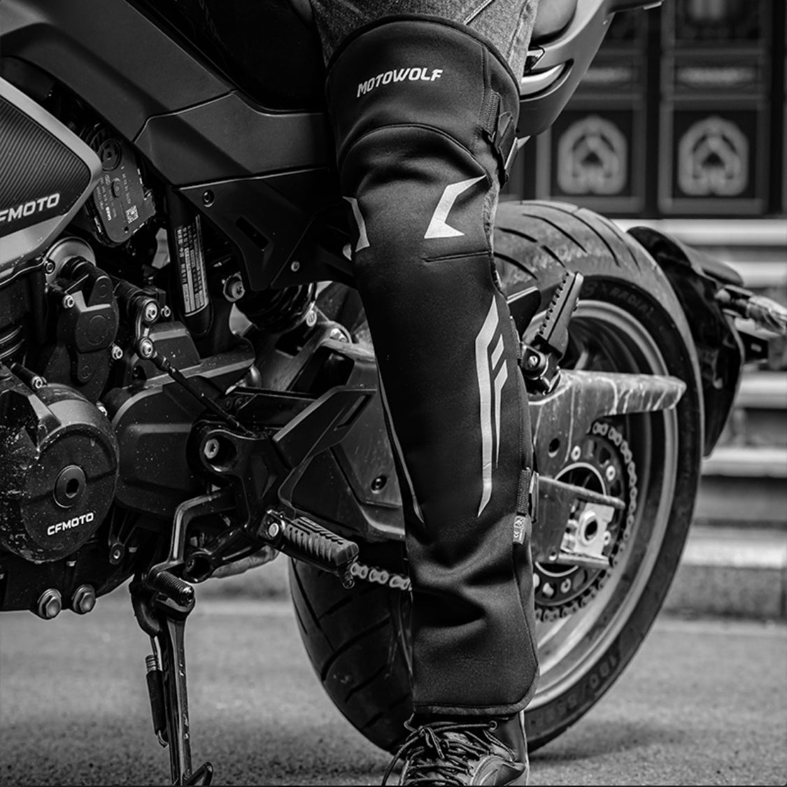 Motowolf Protective knee pads for motorcycle riding KG2